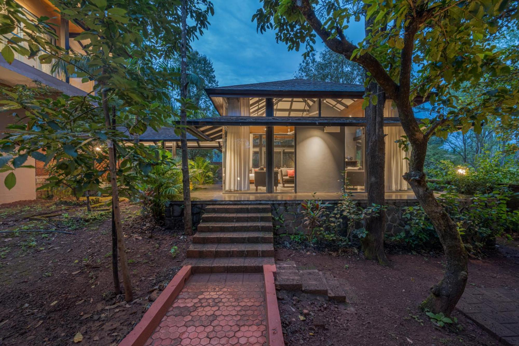 Saffronstays The Glasshouse, Panchgani - Beautiful Glass Villa For Couples Exterior photo